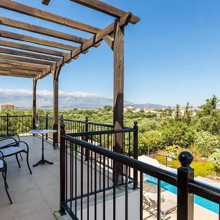 Villa Pyramus With Private Pool *